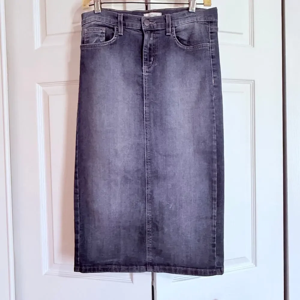 Denim pencil skirt. Stretch denim Junior size 9 cotton spandex midi 28” length.